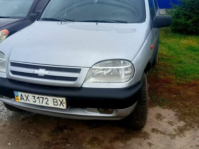 ВАЗ Нива 2005 у Краснокутске на Automoto.ua ВАЗ Нива, об'ємом двигуна 1.7 л та пробігом 0 тис. км за 3500 $, фото 1 на Automoto.ua