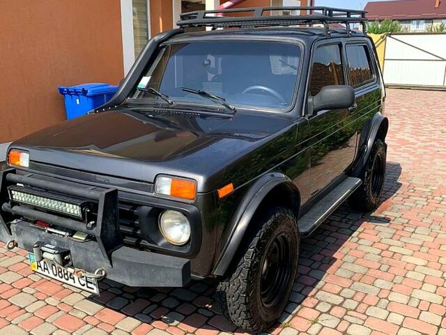 Серый ВАЗ Нива, объемом двигателя 1.9 л и пробегом 160 тыс. км за 5000 $, фото 1 на Automoto.ua