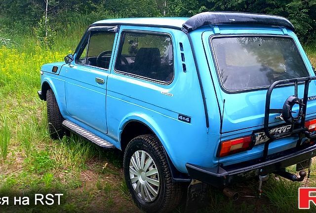 Синий ВАЗ Нива, объемом двигателя 1.6 л и пробегом 50 тыс. км за 2000 $, фото 1 на Automoto.ua
