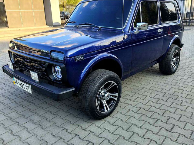 Синий ВАЗ Нива, объемом двигателя 1.6 л и пробегом 75 тыс. км за 3400 $, фото 1 на Automoto.ua