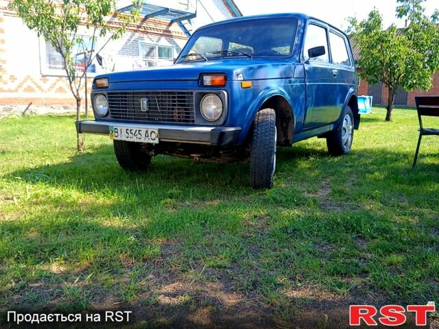 Синій ВАЗ Нива, об'ємом двигуна 1.6 л та пробігом 300 тис. км за 1700 $, фото 1 на Automoto.ua