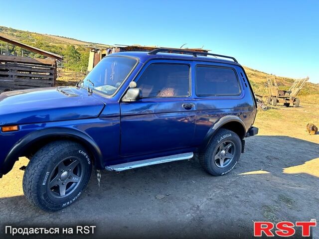 Синій ВАЗ Нива, об'ємом двигуна 1.6 л та пробігом 250 тис. км за 3300 $, фото 1 на Automoto.ua