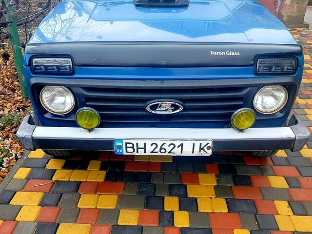 Синий ВАЗ Нива, объемом двигателя 1.6 л и пробегом 98 тыс. км за 3000 $, фото 1 на Automoto.ua