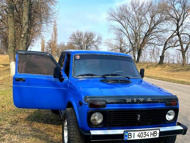 Синий ВАЗ Нива, объемом двигателя 1.7 л и пробегом 177 тыс. км за 4490 $, фото 1 на Automoto.ua