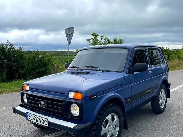 Синій ВАЗ Нива, об'ємом двигуна 1.7 л та пробігом 258 тис. км за 5200 $, фото 1 на Automoto.ua