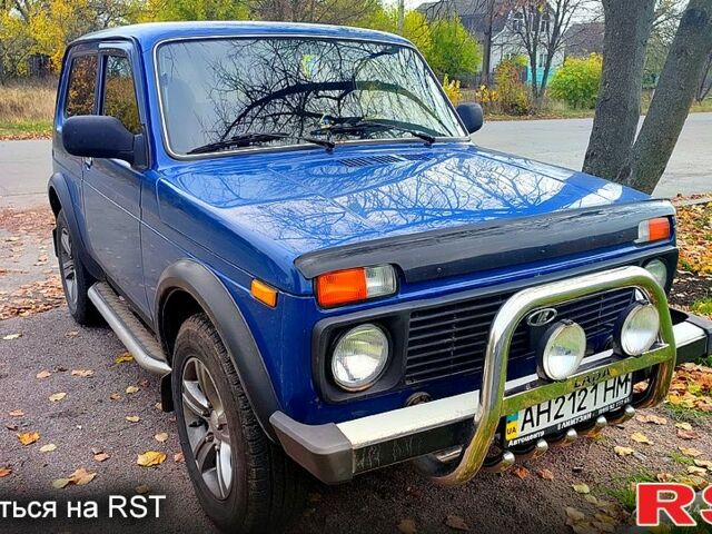Синий ВАЗ Нива, объемом двигателя 1.7 л и пробегом 77 тыс. км за 4500 $, фото 1 на Automoto.ua