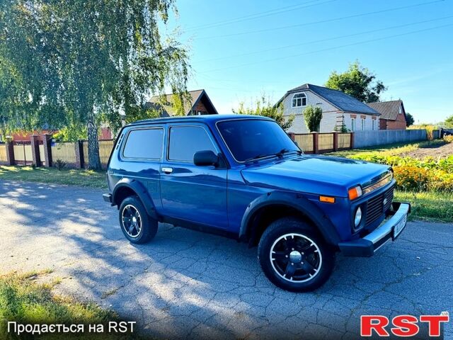 Синий ВАЗ Нива, объемом двигателя 1.7 л и пробегом 57 тыс. км за 5300 $, фото 1 на Automoto.ua
