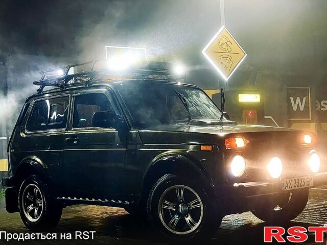 Зелений ВАЗ Нива, об'ємом двигуна 1.6 л та пробігом 35 тис. км за 3700 $, фото 1 на Automoto.ua