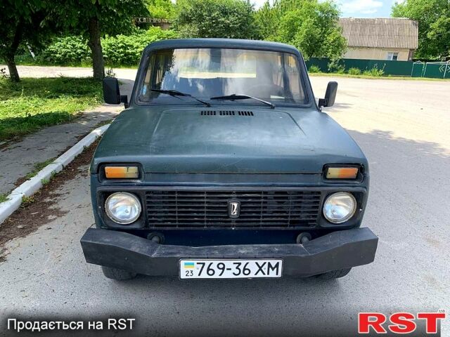 Зеленый ВАЗ Нива, объемом двигателя 1.7 л и пробегом 100 тыс. км за 1000 $, фото 1 на Automoto.ua
