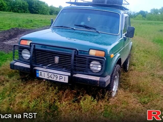Зеленый ВАЗ Нива, объемом двигателя 1.6 л и пробегом 230 тыс. км за 2800 $, фото 1 на Automoto.ua