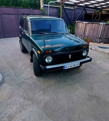 Зеленый ВАЗ Нива, объемом двигателя 1.6 л и пробегом 50 тыс. км за 3500 $, фото 1 на Automoto.ua