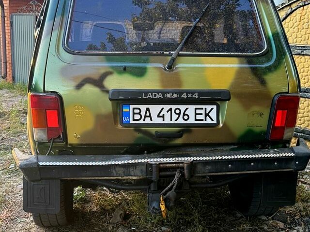 Зеленый ВАЗ Нива, объемом двигателя 1.6 л и пробегом 300 тыс. км за 1200 $, фото 1 на Automoto.ua