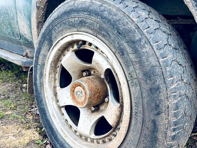 Зелений ВАЗ Нива, об'ємом двигуна 1.7 л та пробігом 127 тис. км за 1550 $, фото 1 на Automoto.ua
