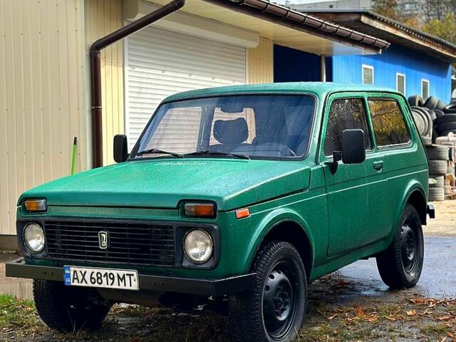 Зеленый ВАЗ Нива, объемом двигателя 1.7 л и пробегом 150 тыс. км за 1700 $, фото 1 на Automoto.ua