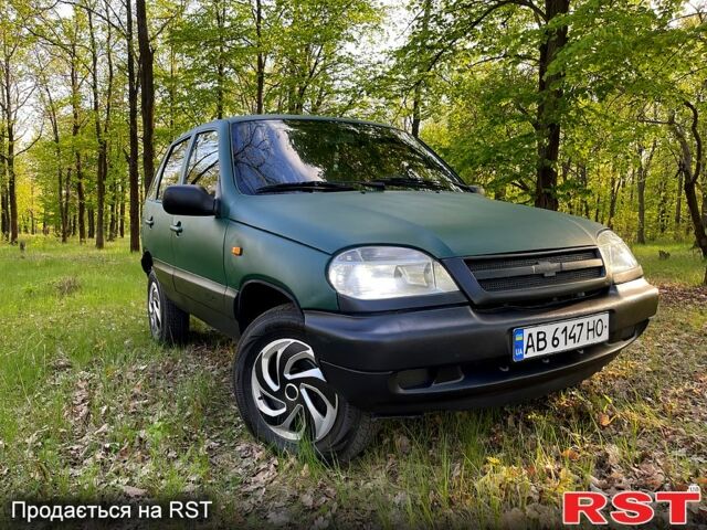 Зелений ВАЗ Нива, об'ємом двигуна 1.7 л та пробігом 435 тис. км за 2760 $, фото 1 на Automoto.ua