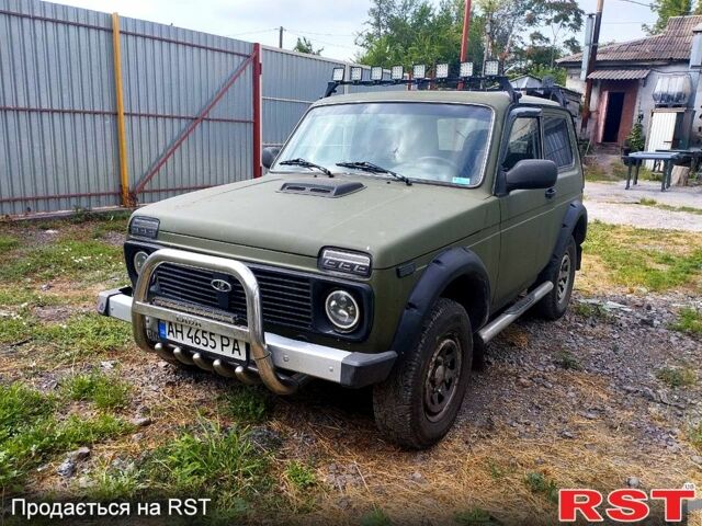 Зеленый ВАЗ Нива, объемом двигателя 1.7 л и пробегом 150 тыс. км за 3500 $, фото 1 на Automoto.ua