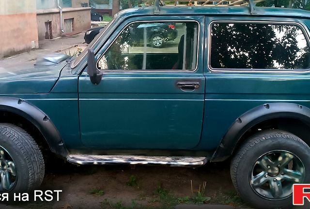 Зеленый ВАЗ Нива, объемом двигателя 1.7 л и пробегом 171 тыс. км за 2700 $, фото 1 на Automoto.ua