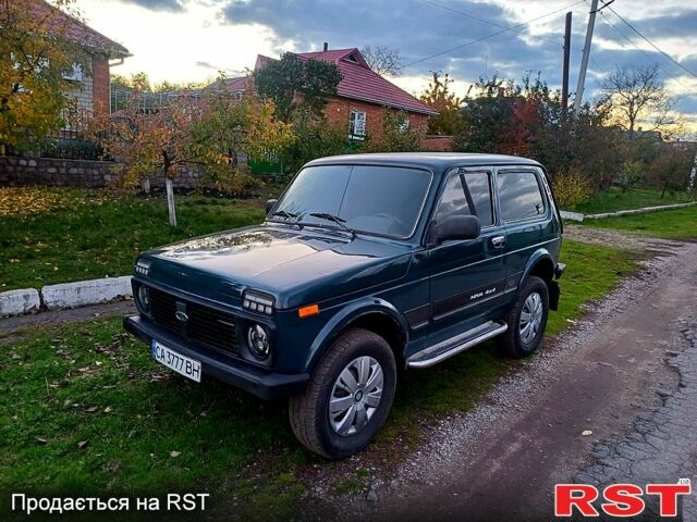 Зелений ВАЗ Нива, об'ємом двигуна 1.7 л та пробігом 186 тис. км за 3000 $, фото 1 на Automoto.ua