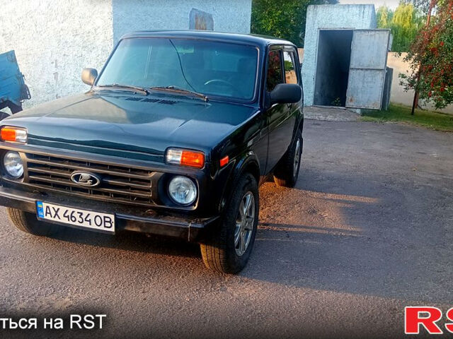 Зеленый ВАЗ Нива, объемом двигателя 1.7 л и пробегом 200 тыс. км за 3700 $, фото 1 на Automoto.ua