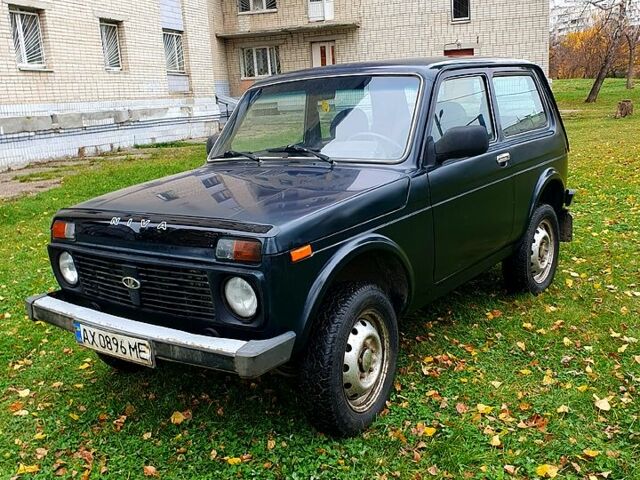 Зеленый ВАЗ Нива, объемом двигателя 1.7 л и пробегом 15 тыс. км за 3990 $, фото 1 на Automoto.ua