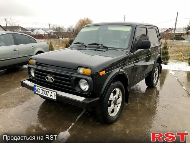 Зеленый ВАЗ Нива, объемом двигателя 1.7 л и пробегом 200 тыс. км за 4000 $, фото 1 на Automoto.ua