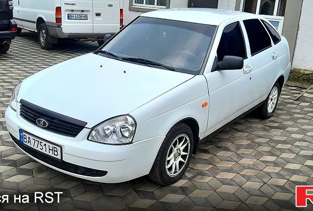 Белый ВАЗ Priora, объемом двигателя 1.6 л и пробегом 160 тыс. км за 2650 $, фото 1 на Automoto.ua