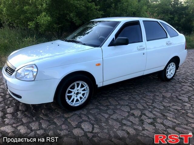 Білий ВАЗ Priora, об'ємом двигуна 1.6 л та пробігом 162 тис. км за 2550 $, фото 1 на Automoto.ua