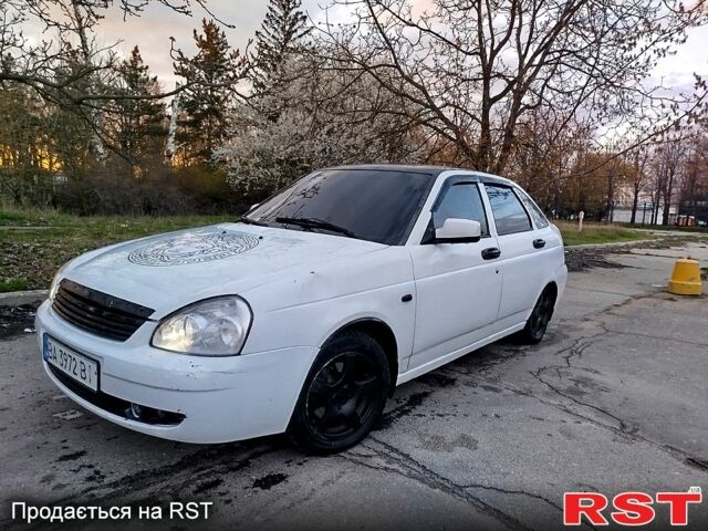 Білий ВАЗ Priora, об'ємом двигуна 1.6 л та пробігом 230 тис. км за 2150 $, фото 1 на Automoto.ua