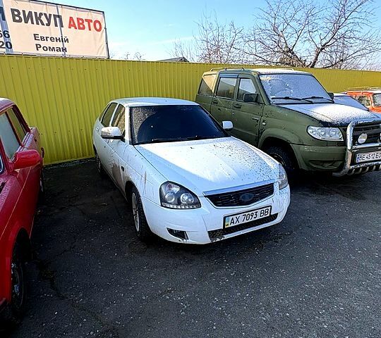 Білий ВАЗ Priora, об'ємом двигуна 1.6 л та пробігом 25700 тис. км за 2900 $, фото 1 на Automoto.ua