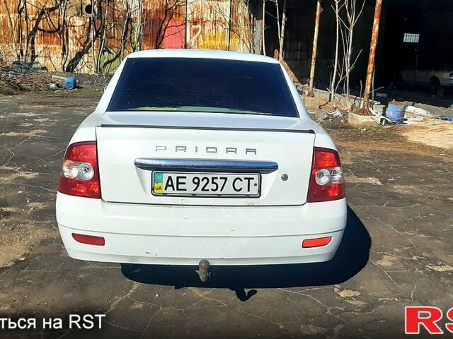 Білий ВАЗ Priora, об'ємом двигуна 1.6 л та пробігом 111 тис. км за 2300 $, фото 1 на Automoto.ua