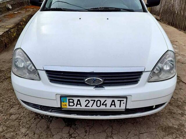 Білий ВАЗ Priora, об'ємом двигуна 1.6 л та пробігом 140 тис. км за 2600 $, фото 1 на Automoto.ua