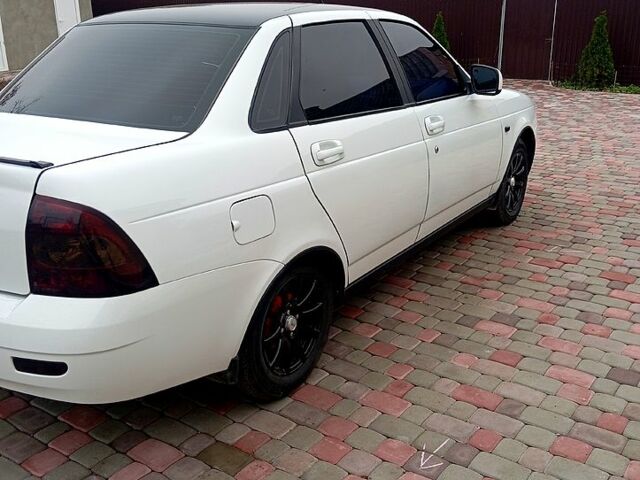 Білий ВАЗ Priora, об'ємом двигуна 1.6 л та пробігом 0 тис. км за 3700 $, фото 1 на Automoto.ua