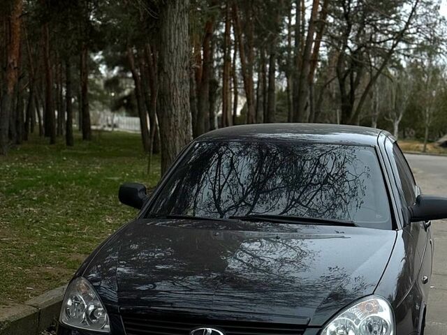 Чорний ВАЗ Priora, об'ємом двигуна 1.6 л та пробігом 189 тис. км за 3450 $, фото 1 на Automoto.ua