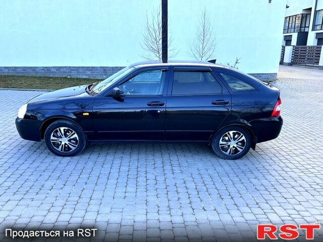 Черный ВАЗ Priora, объемом двигателя 1.6 л и пробегом 208 тыс. км за 2350 $, фото 1 на Automoto.ua