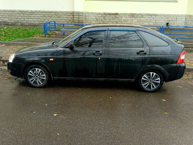 Черный ВАЗ Priora, объемом двигателя 1.6 л и пробегом 197 тыс. км за 2100 $, фото 1 на Automoto.ua