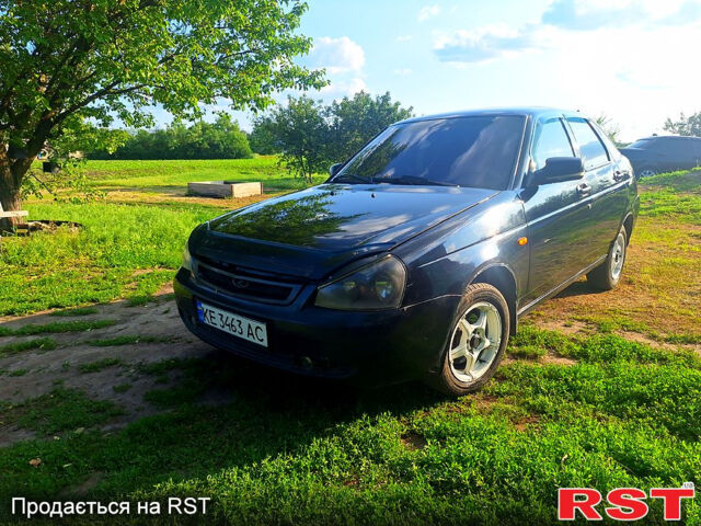 Черный ВАЗ Priora, объемом двигателя 1.6 л и пробегом 380 тыс. км за 2500 $, фото 1 на Automoto.ua