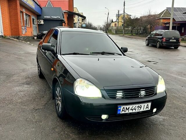 Черный ВАЗ Priora, объемом двигателя 1.6 л и пробегом 250 тыс. км за 3100 $, фото 1 на Automoto.ua