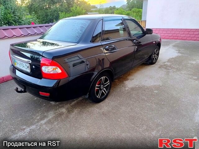 Черный ВАЗ Priora, объемом двигателя 1.6 л и пробегом 257 тыс. км за 2000 $, фото 1 на Automoto.ua