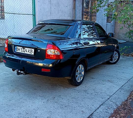 Черный ВАЗ Priora, объемом двигателя 1.6 л и пробегом 170 тыс. км за 3000 $, фото 1 на Automoto.ua