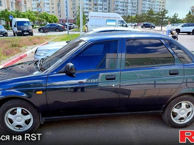 Чорний ВАЗ Priora, об'ємом двигуна 1.6 л та пробігом 138 тис. км за 2700 $, фото 1 на Automoto.ua
