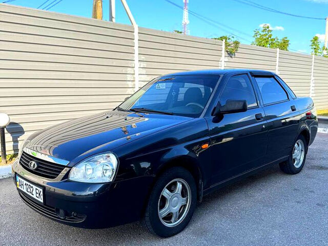 Черный ВАЗ Priora, объемом двигателя 1.6 л и пробегом 165 тыс. км за 2100 $, фото 1 на Automoto.ua