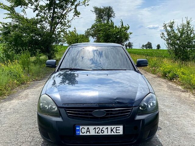 Черный ВАЗ Priora, объемом двигателя 1.6 л и пробегом 215 тыс. км за 2500 $, фото 1 на Automoto.ua