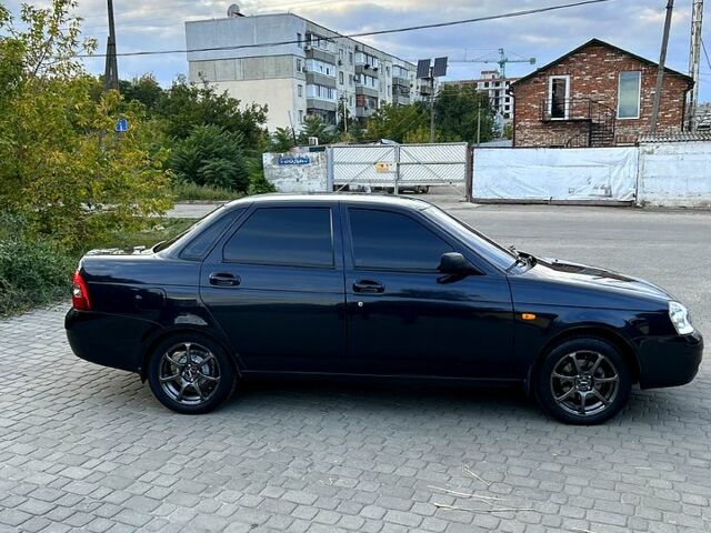 Черный ВАЗ Priora, объемом двигателя 1.6 л и пробегом 120 тыс. км за 3699 $, фото 1 на Automoto.ua