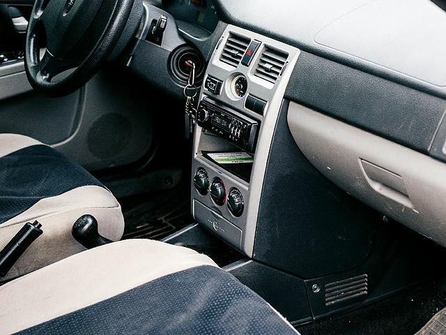 Черный ВАЗ Priora, объемом двигателя 1.6 л и пробегом 0 тыс. км за 2500 $, фото 1 на Automoto.ua