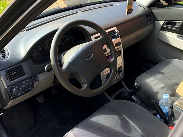 Черный ВАЗ Priora, объемом двигателя 1.6 л и пробегом 18300 тыс. км за 2650 $, фото 1 на Automoto.ua