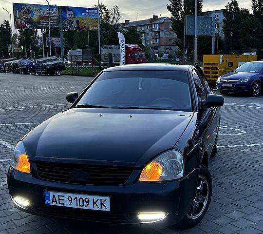 Черный ВАЗ Priora, объемом двигателя 1.6 л и пробегом 268 тыс. км за 3100 $, фото 1 на Automoto.ua