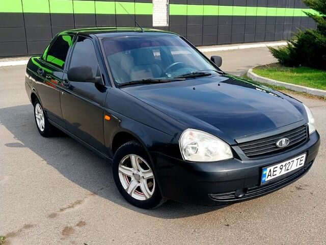 Черный ВАЗ Priora, объемом двигателя 1.6 л и пробегом 148 тыс. км за 2999 $, фото 1 на Automoto.ua