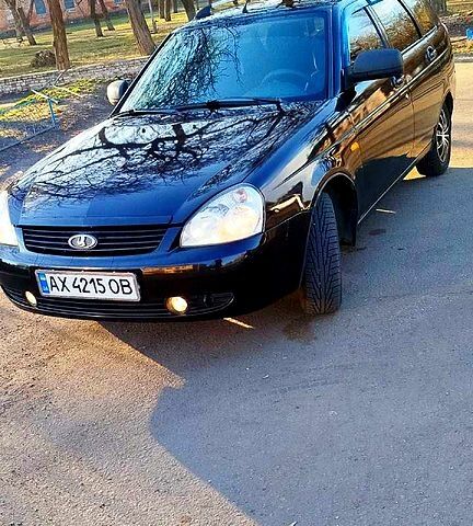 Чорний ВАЗ Priora, об'ємом двигуна 1.6 л та пробігом 175 тис. км за 3000 $, фото 1 на Automoto.ua