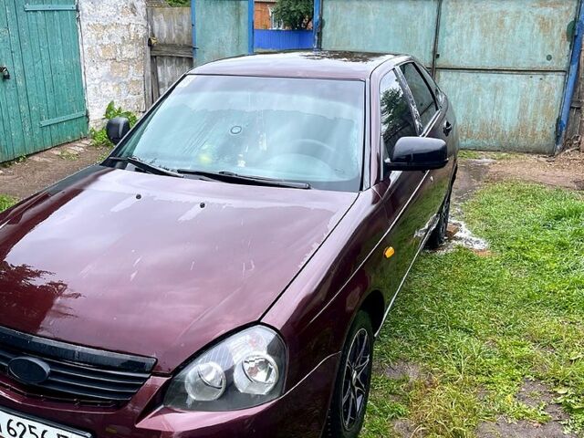 Красный ВАЗ Priora, объемом двигателя 1.6 л и пробегом 179 тыс. км за 2900 $, фото 1 на Automoto.ua