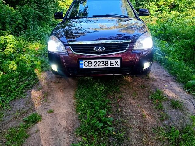Красный ВАЗ Priora, объемом двигателя 1.6 л и пробегом 210 тыс. км за 2350 $, фото 1 на Automoto.ua